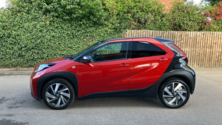 Toyota Aygo X 1.0 VVT-i Edge 5dr Petrol Hatchback